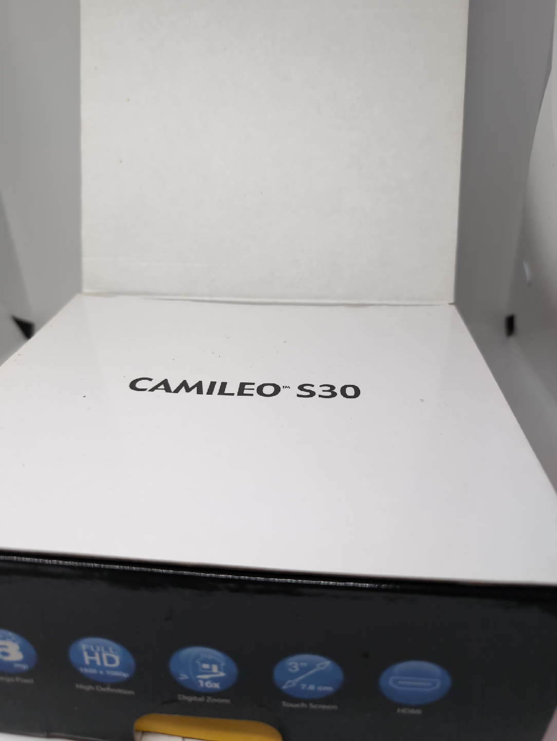 Toshiba Camileo S30 HD Camcorder - Like New! - photo 3