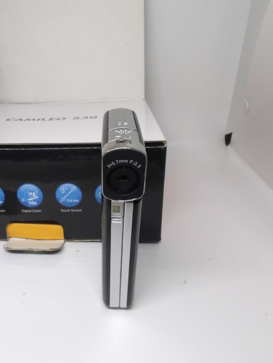 Toshiba Camileo S30 HD Camcorder - Like New! - photo 5