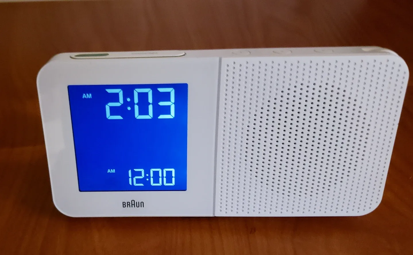 Braun Digital AM/FM Radio Alarm Clock - BNC010WH-SRC thumbnail