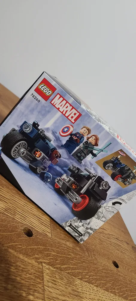 New LEGO Marvel Black Widow & Captain America Motorcycles thumbnail