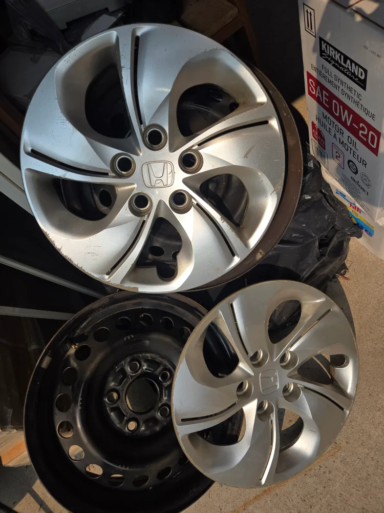 Honda civic original rims and tire cover 15 in chevy 16 inch image indicator(4)