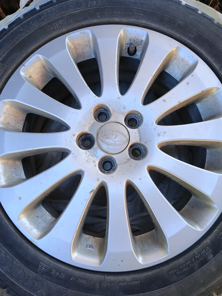 Subaru Wheel with Tire - 205/55R16 image indicator(2)