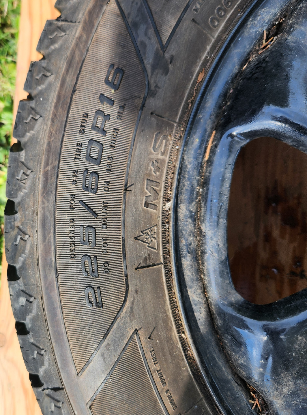 Goodyear Nordic Winter Tire 225/60R16 - photo 3