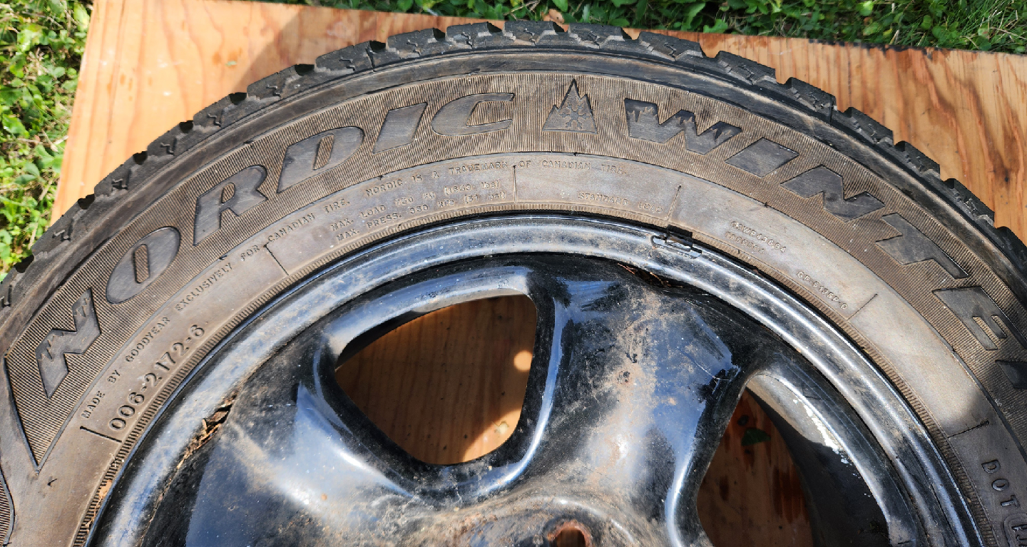 Goodyear Nordic Winter Tire 225/60R16 - photo 4