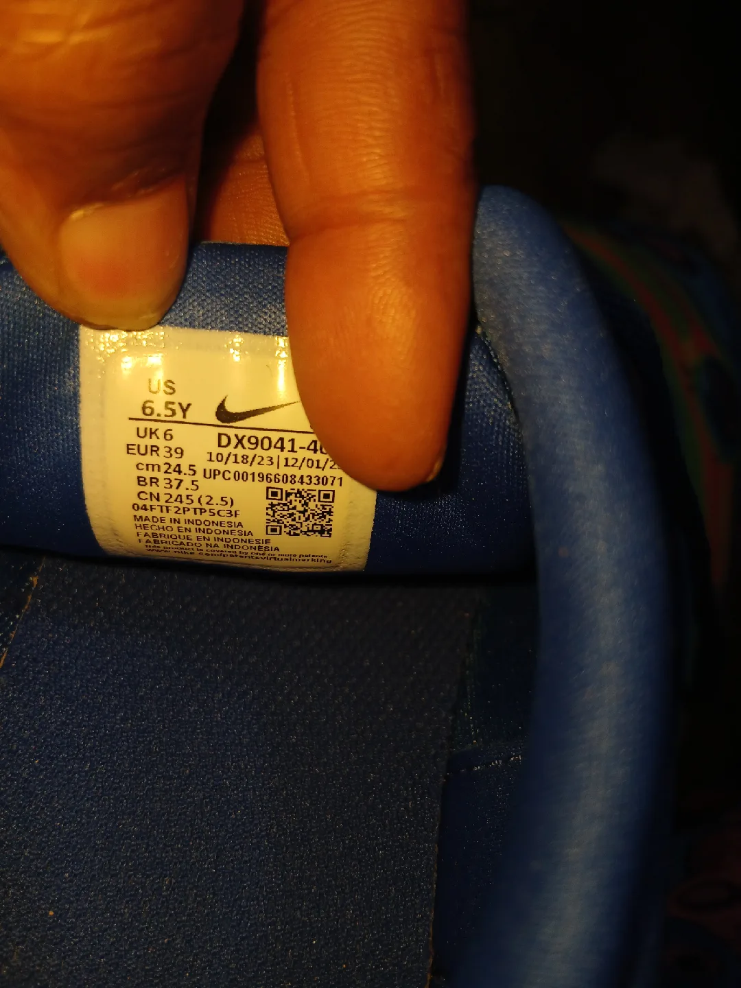 Nike Tanjun Blue Sneakers - Youth Size 6.5 image indicator(3)