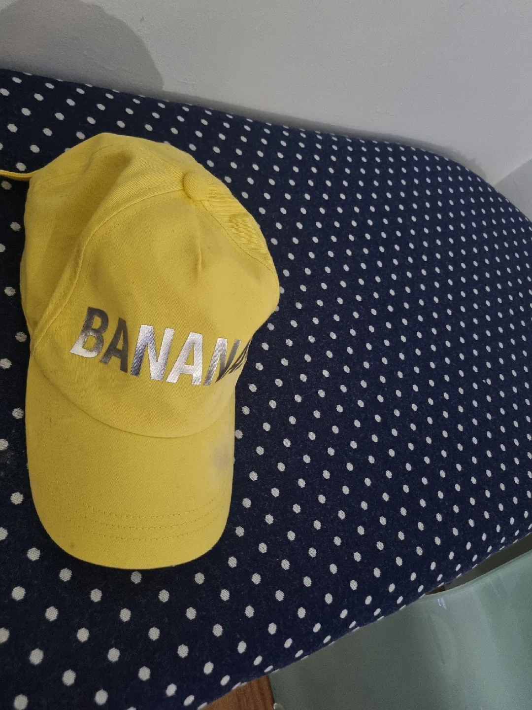 Yellow 'BANANAS' Cap image indicator(2)