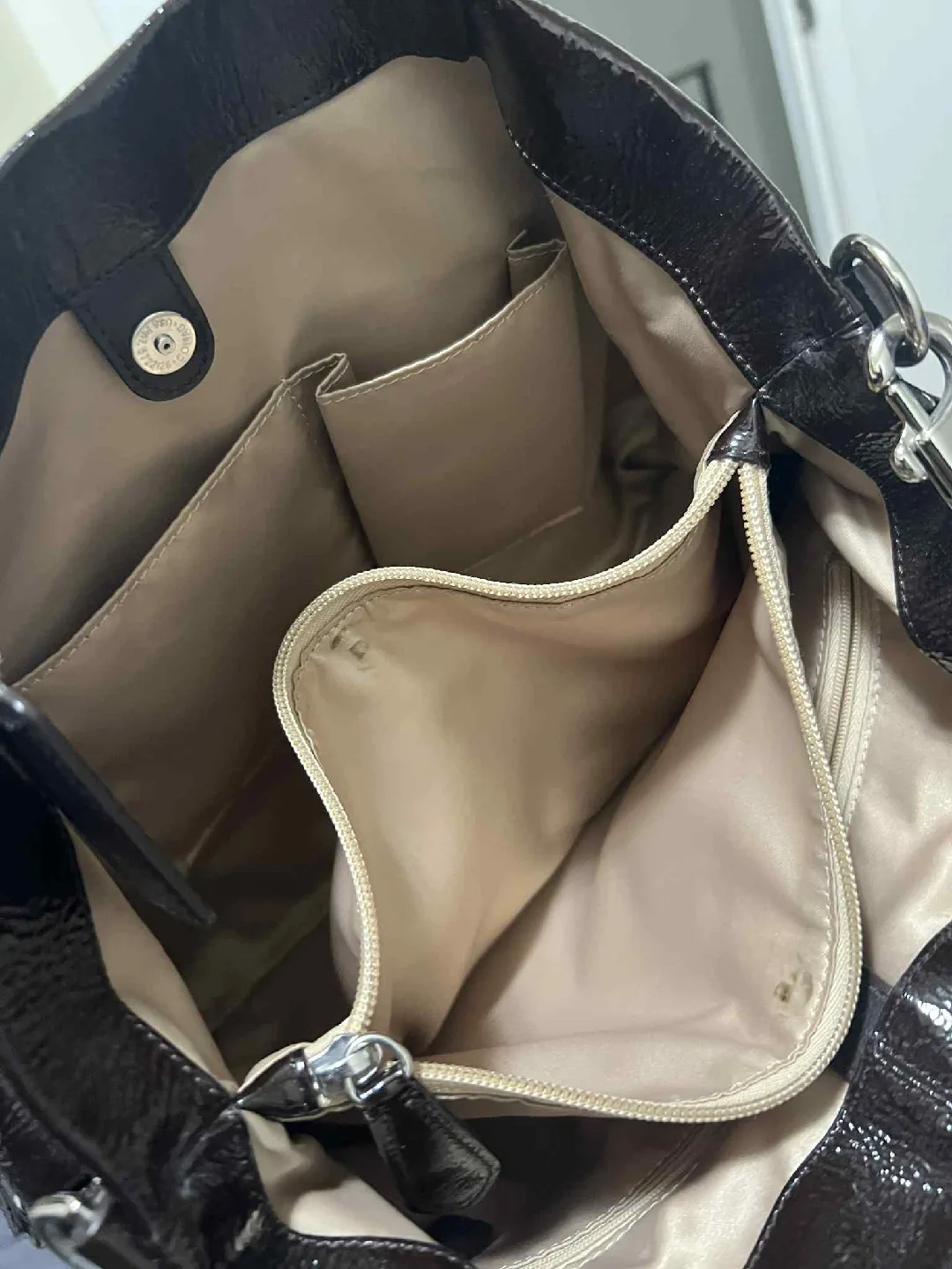 Coach Brown Patent Leather Tote Bag image indicator(3)