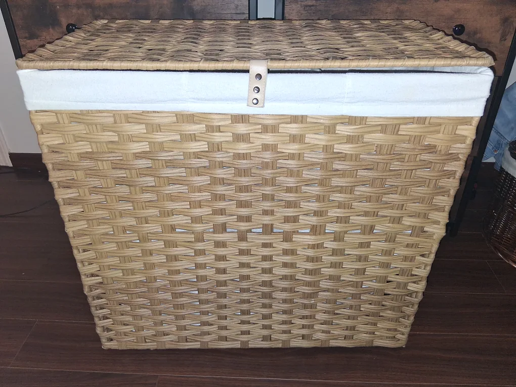 Faux-Wicker Laundry Hamper with Lid and Two Liners thumbnail