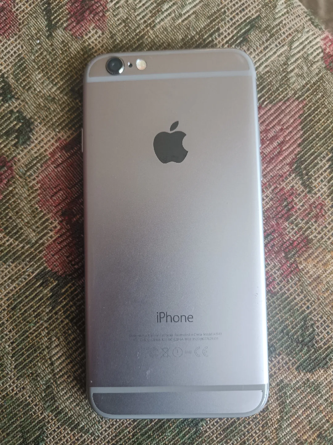 iPhone 6 - Great Condition! image indicator(2)