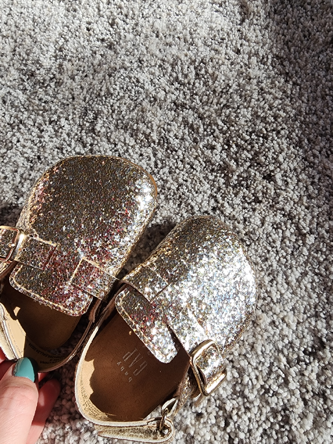 Never Used GAP Baby Glitter Sandals Size 3-4 🧡 - photo 4