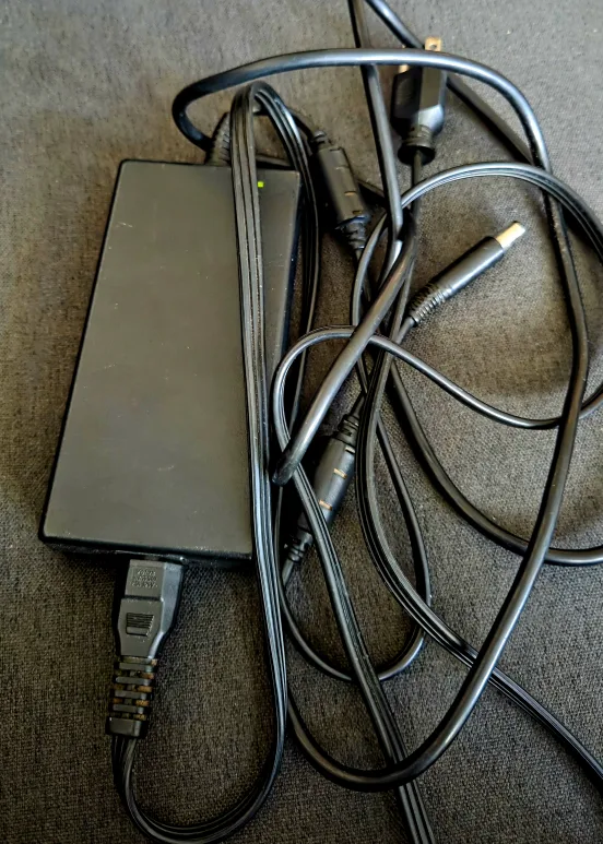 Dell Alienware 19.5V 9.23A 180W AC Adapter image indicator(2)