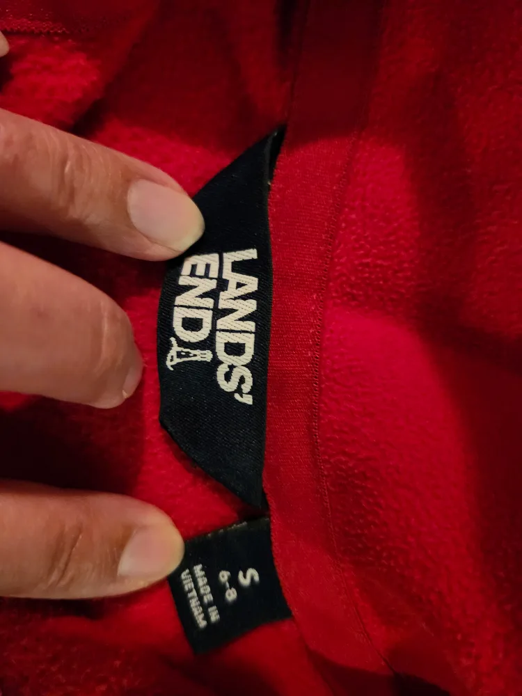 Lands' End Red Fleece Vest Women's Size S (6-8) image indicator(2)