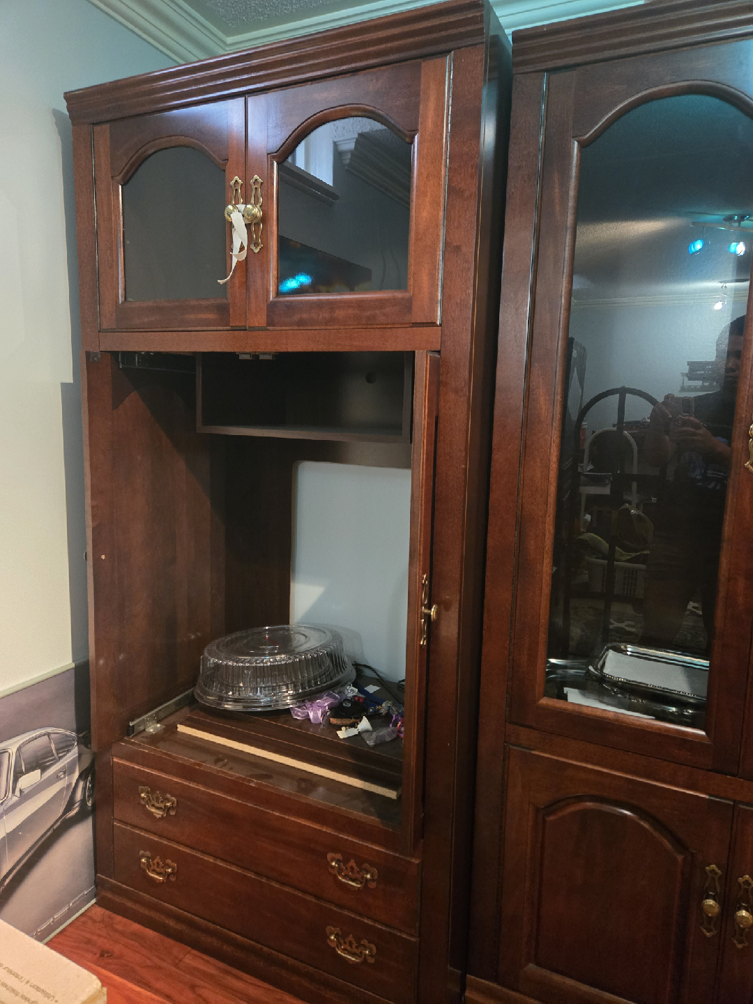 Wooden Display Cabinet - photo 2