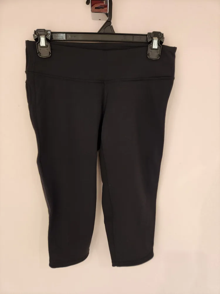 Lululemon Capri Leggings image indicator(3)