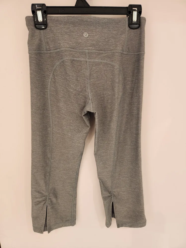 Lululemon Capri Leggings image indicator(4)