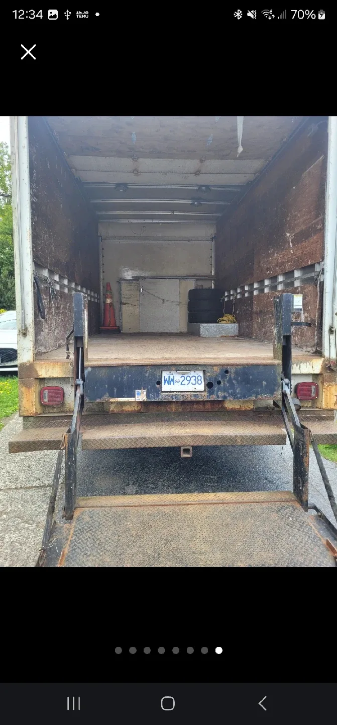 Ford E-350 Box Truck image indicator(3)