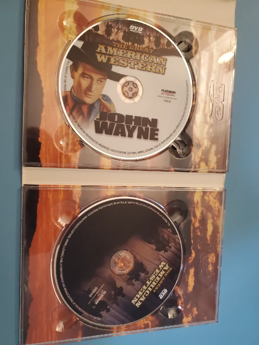 John Wayne 4 DVD Collection 📀 image indicator(2)