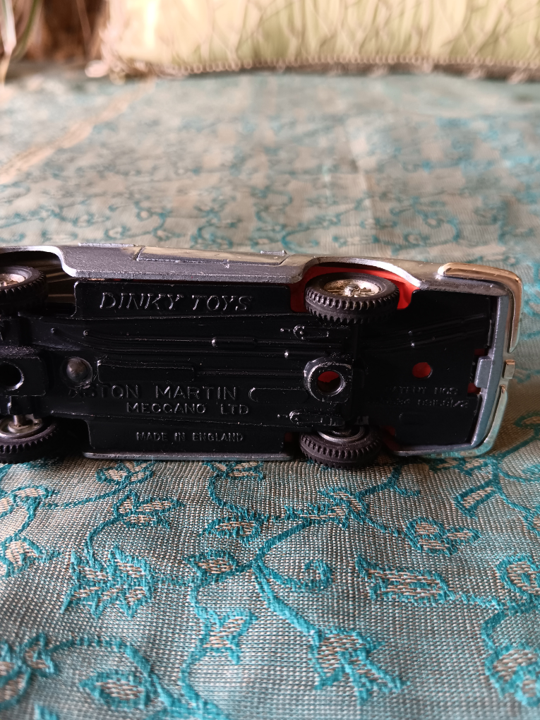 Dinky Toys Aston Martin DB3 Vintage Toy Car - photo 3