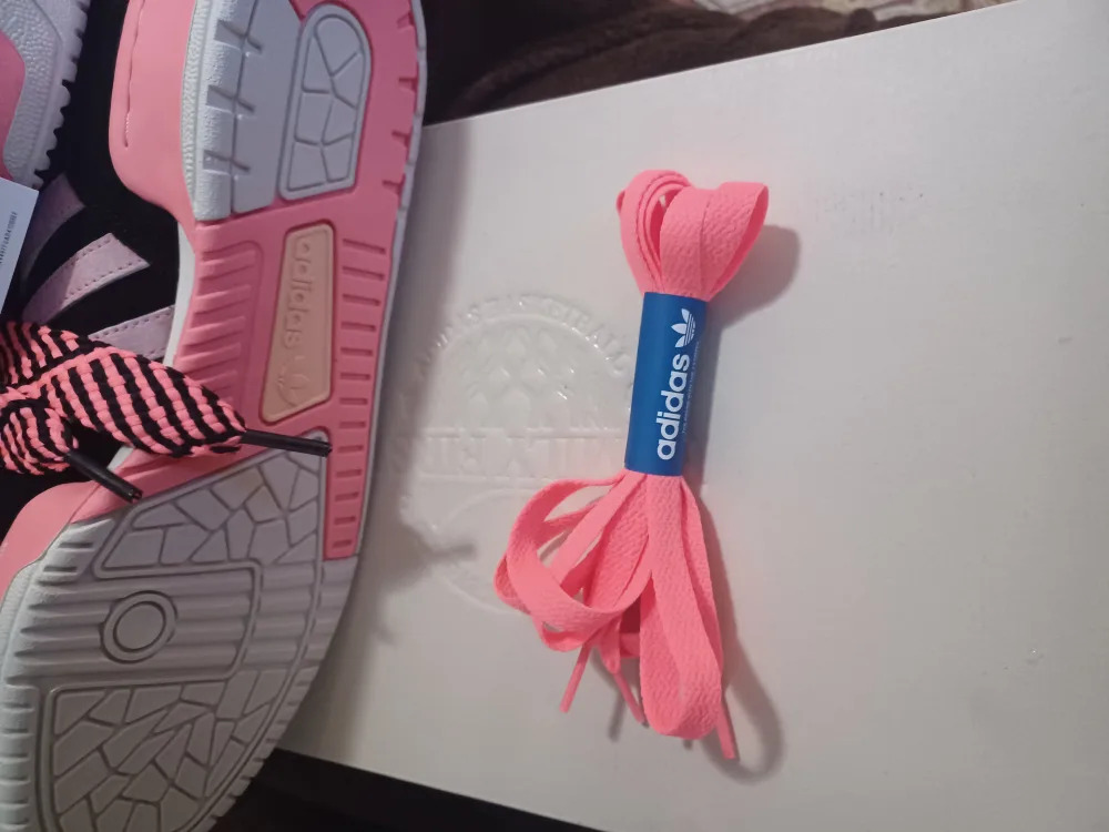 Adidas rivalry low Anthony Edward with love size 12 image indicator(5)