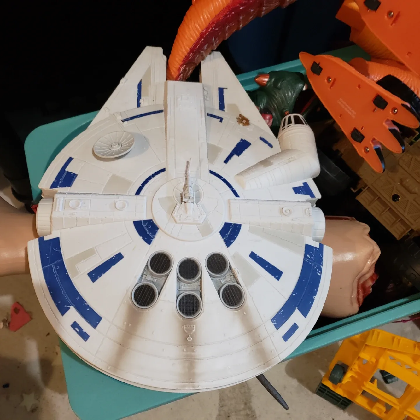 Star Wars Millennium Falcon Toy thumbnail