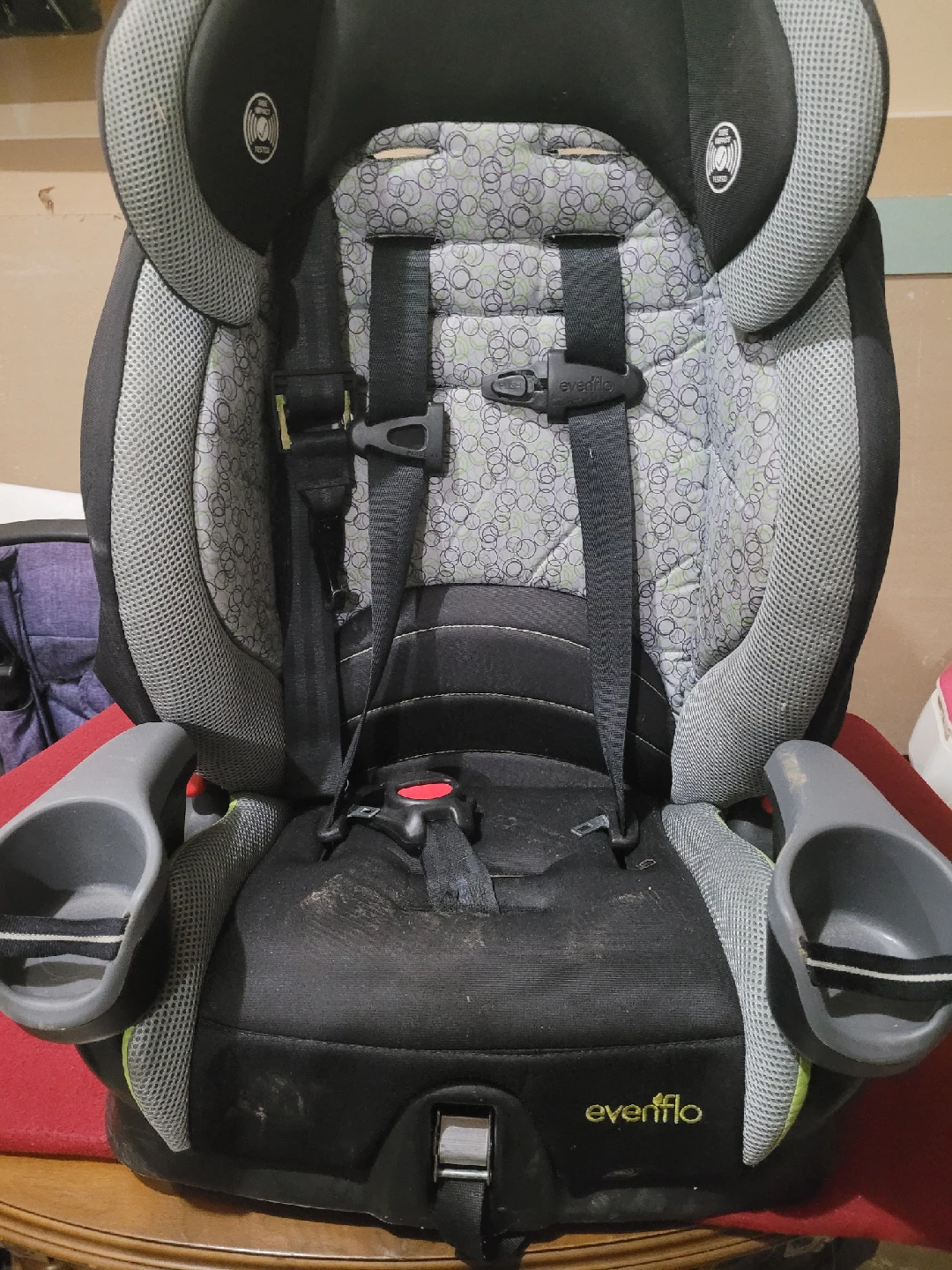 Evenflo Car Seat - Side Impact Tested - photo 2