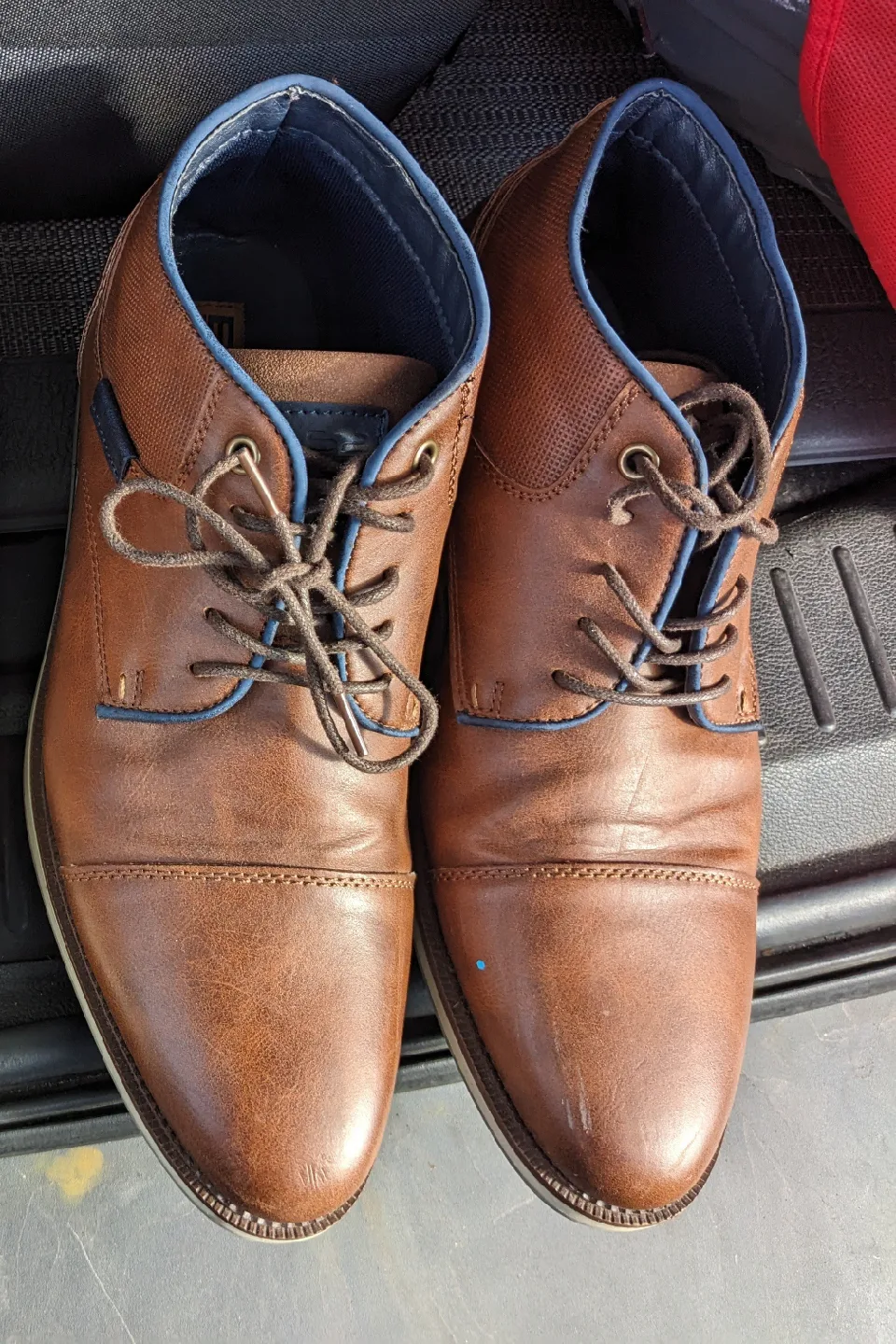 B-52 by Bullboxer Brown Leather Shoes US 9 thumbnail