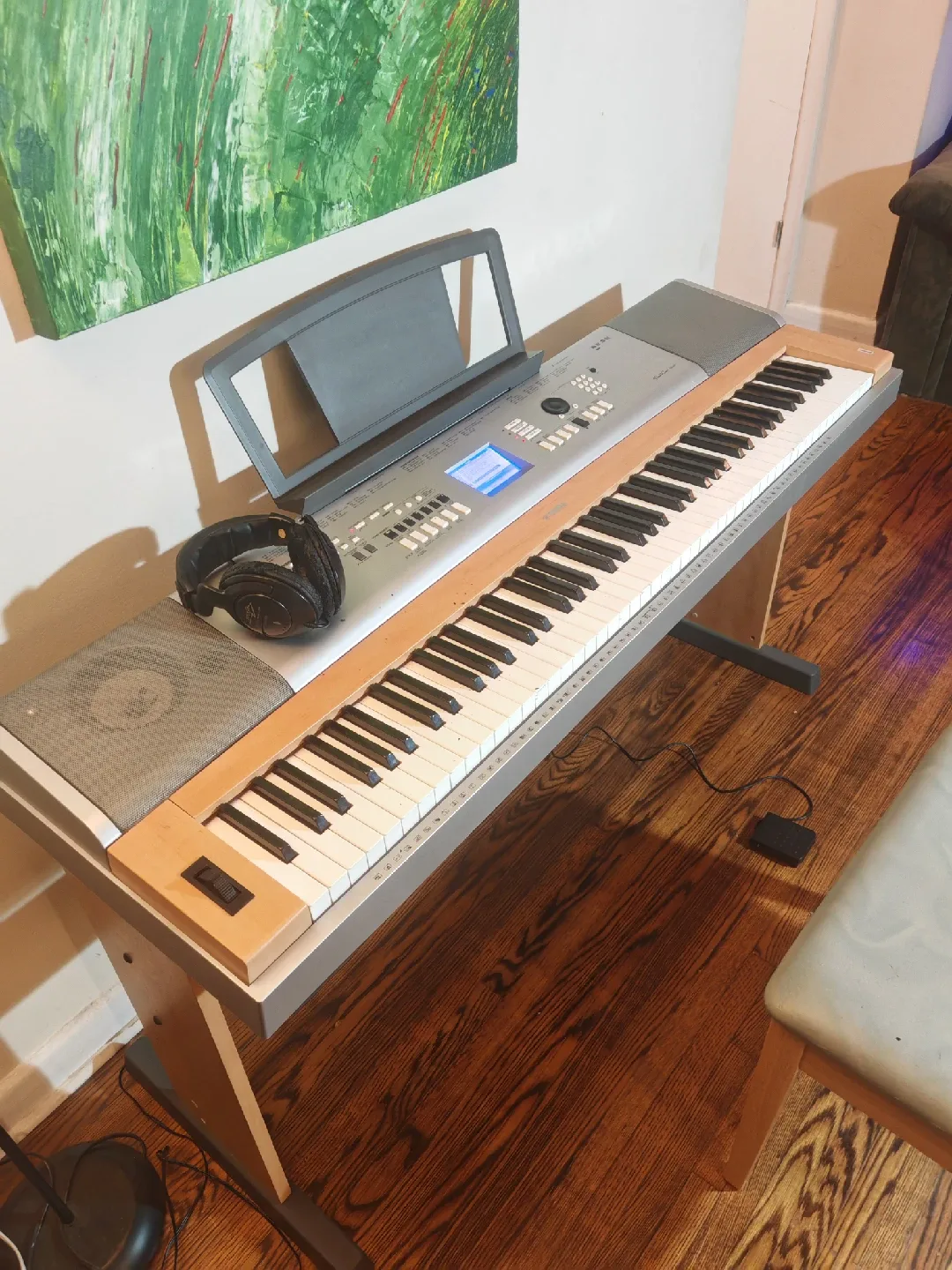 Yamaha DGX-630 Digital Grand Piano thumbnail
