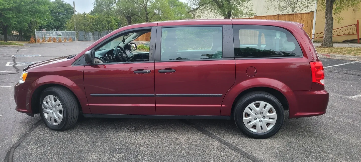 2017 DODGE GRAND CARAVAN SE image indicator(6)