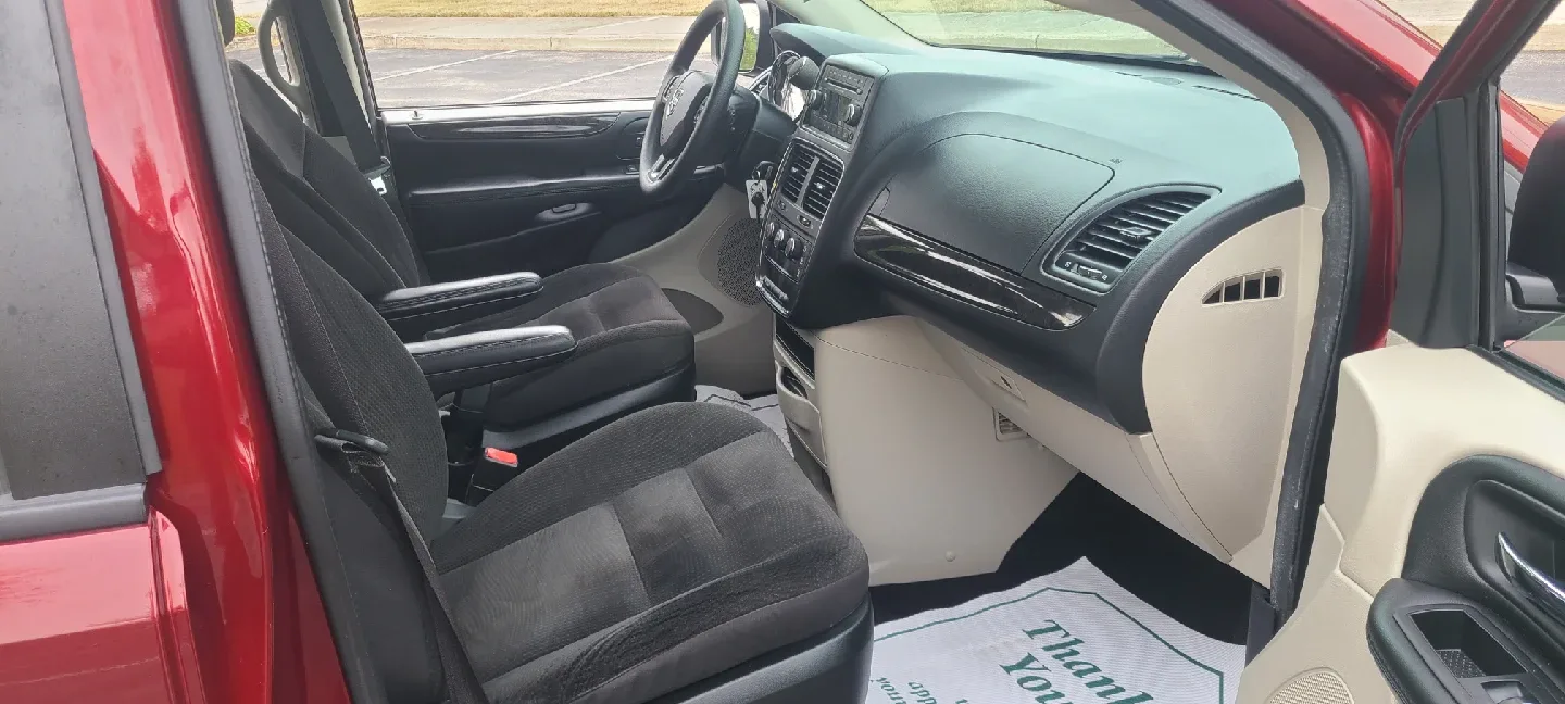 2017 DODGE GRAND CARAVAN SE image indicator(8)