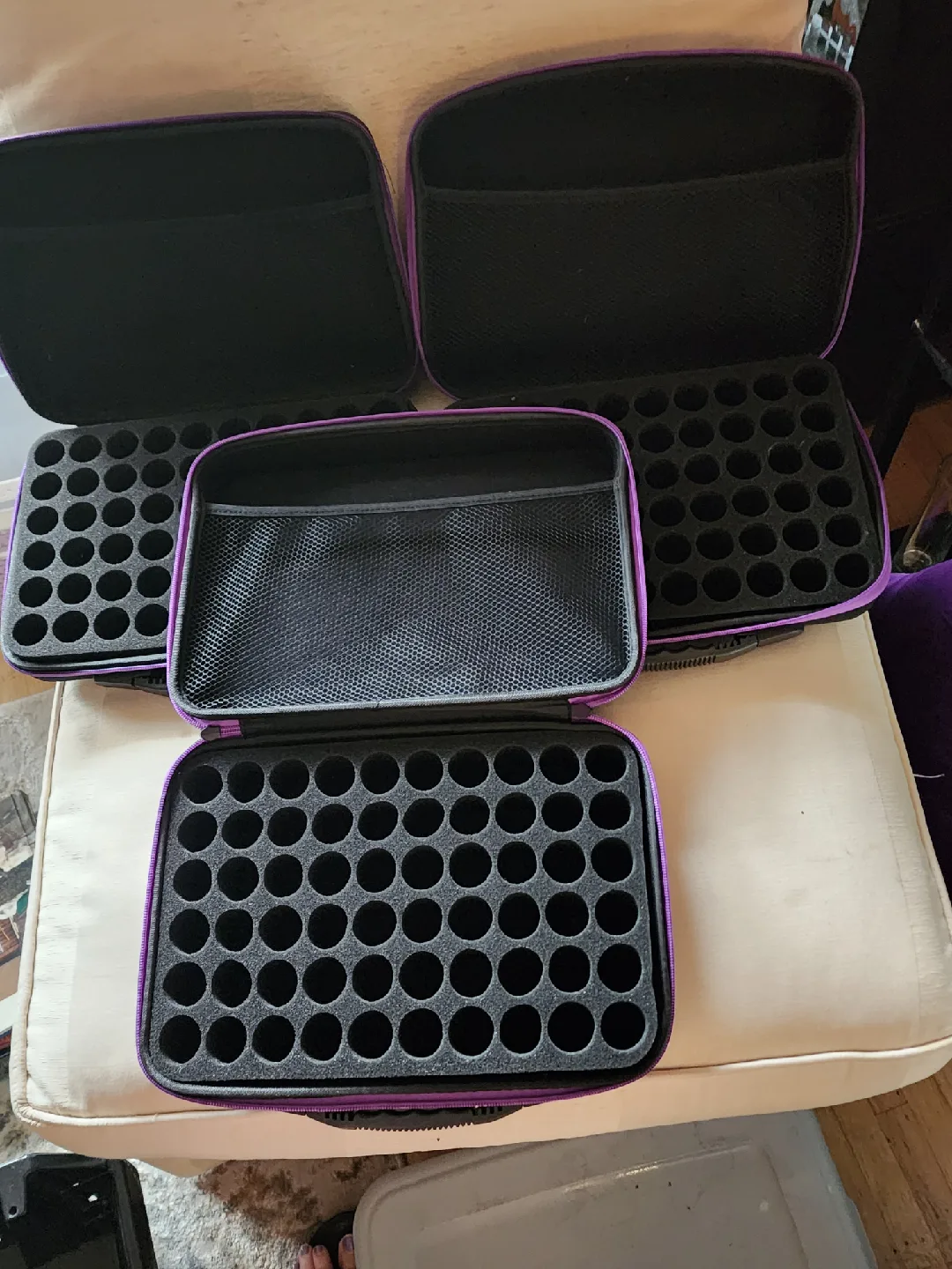 Essential Oil Carrying Cases - Purple Trim image indicator(2)