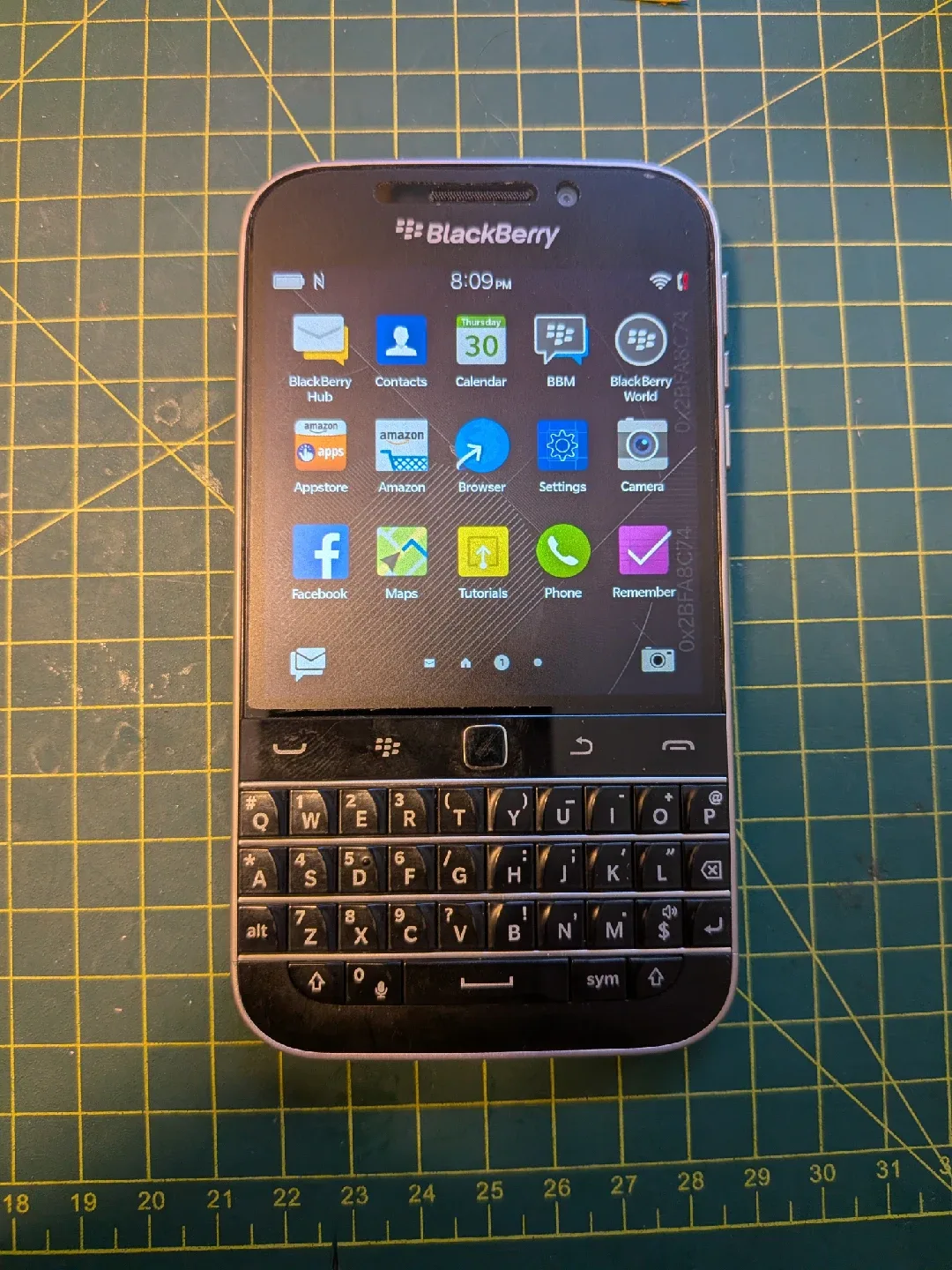 Blackberry Classic phone with box image indicator(2)