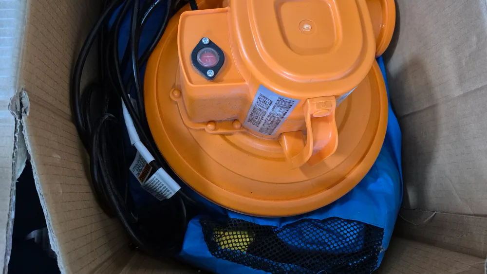 Little Tikes Jump 'n Slide Bouncer image indicator(3)