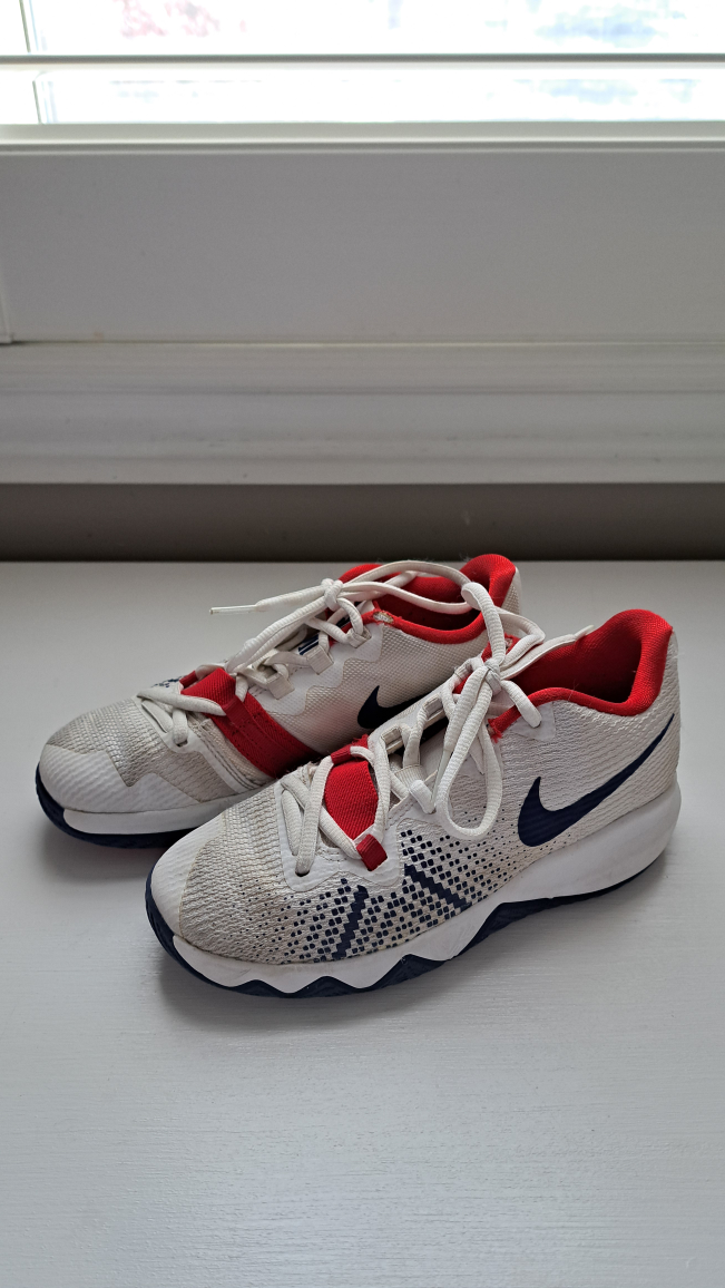 Nike Kyrie Flytrap 1.5 Youth Sneakers - Size 1.5Y - photo 4