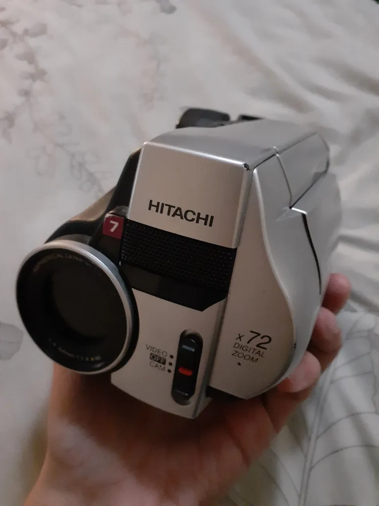 Vintage Hitachi VM-7500LA VHS-C Camcorder – Fully Functional! thumbnail