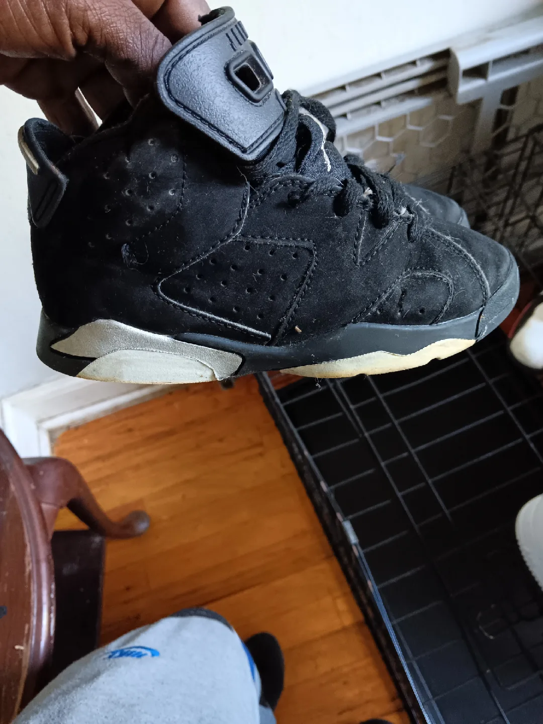 Jordan 6 Retro Black Youth Size 12C image indicator(2)