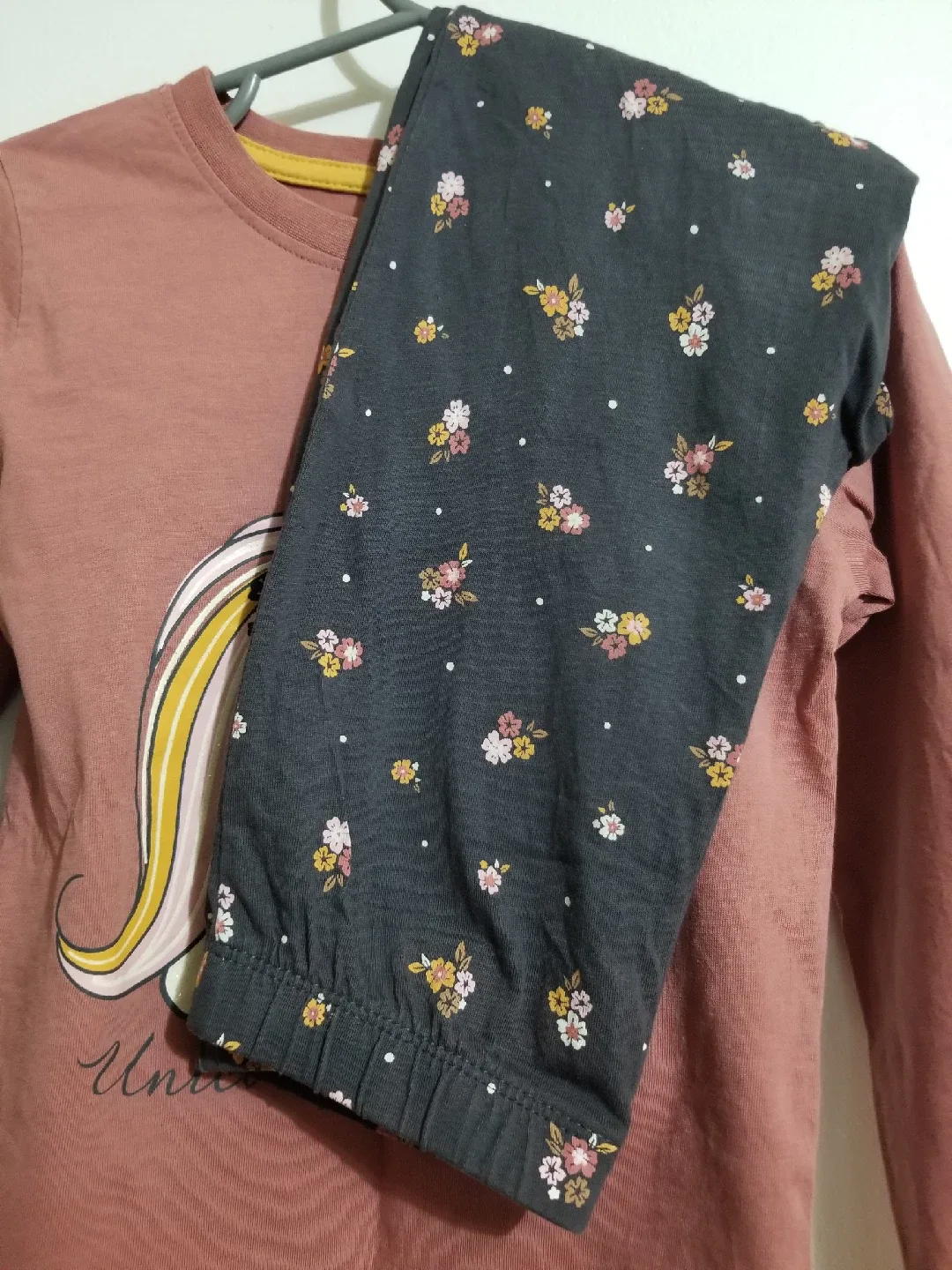 George Unicorn Pajama Set - Size XS (4-5) image indicator(4)