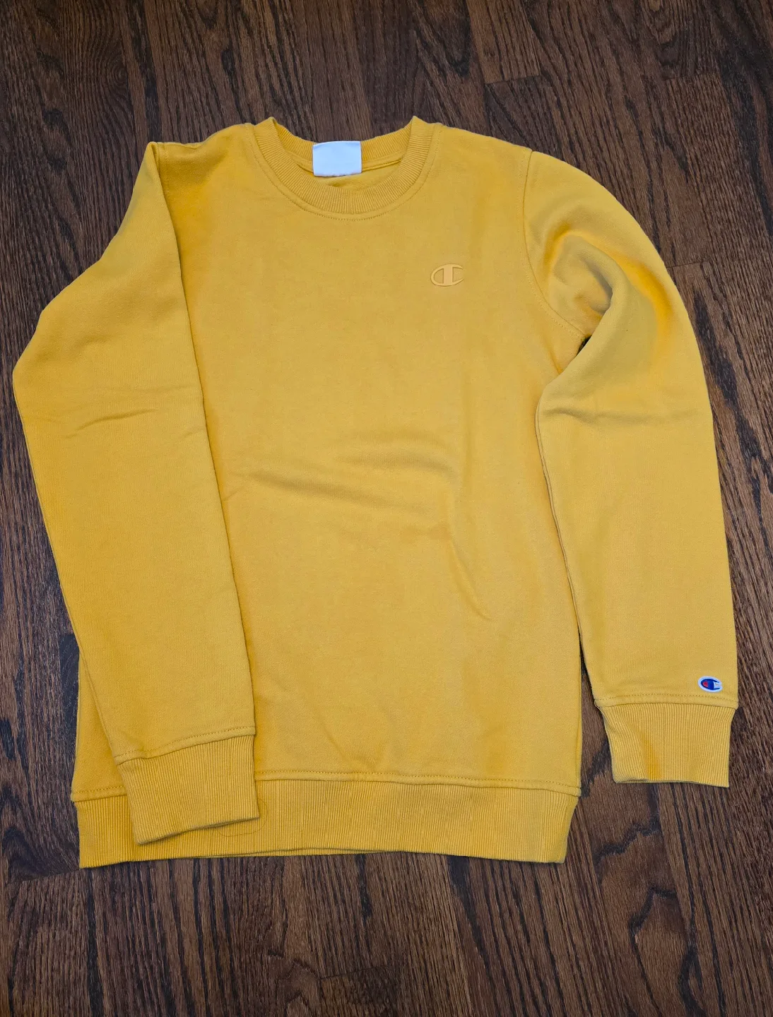 3 Champion Crewneck Sweatshirts image indicator(5)