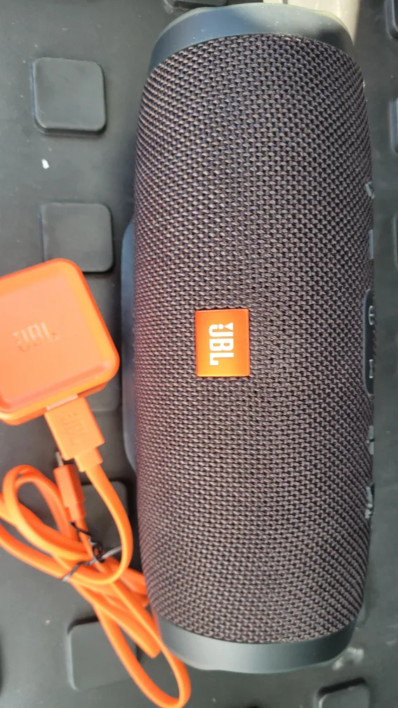 JBL Charge 3 Portable Bluetooth Speaker