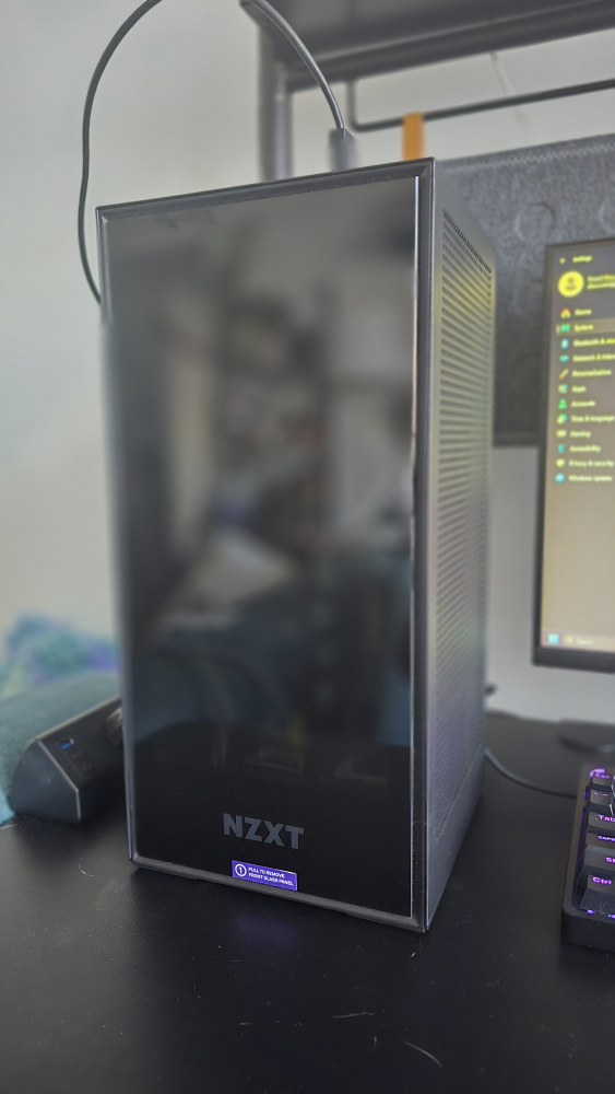 NZXT H1 Mini Gaming PC - photo 2