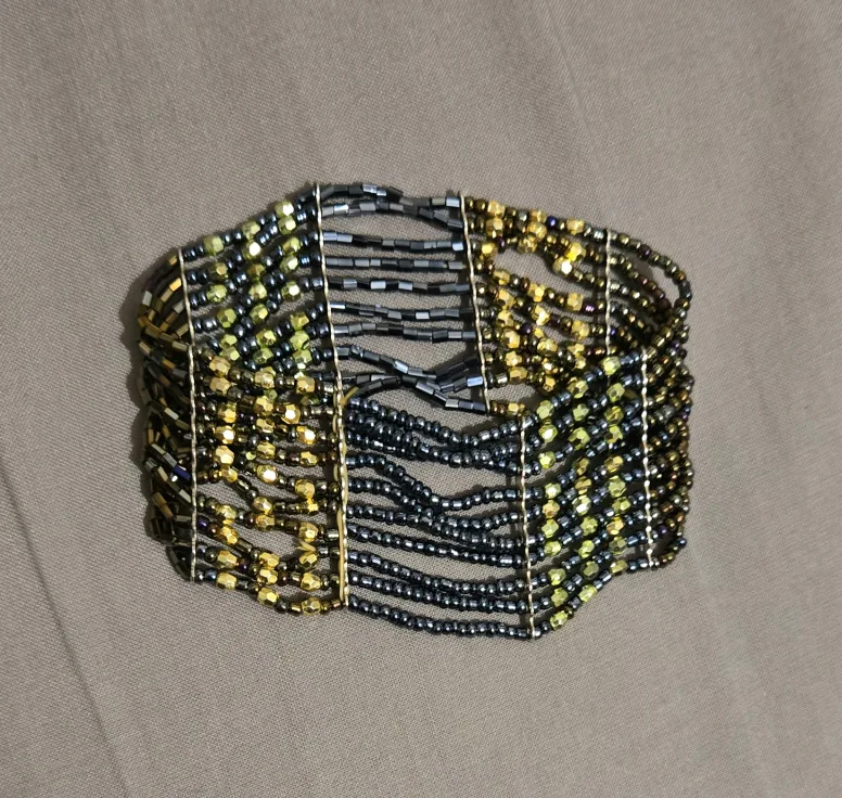 Beaded Bracelet - Gold & Black image indicator(2)