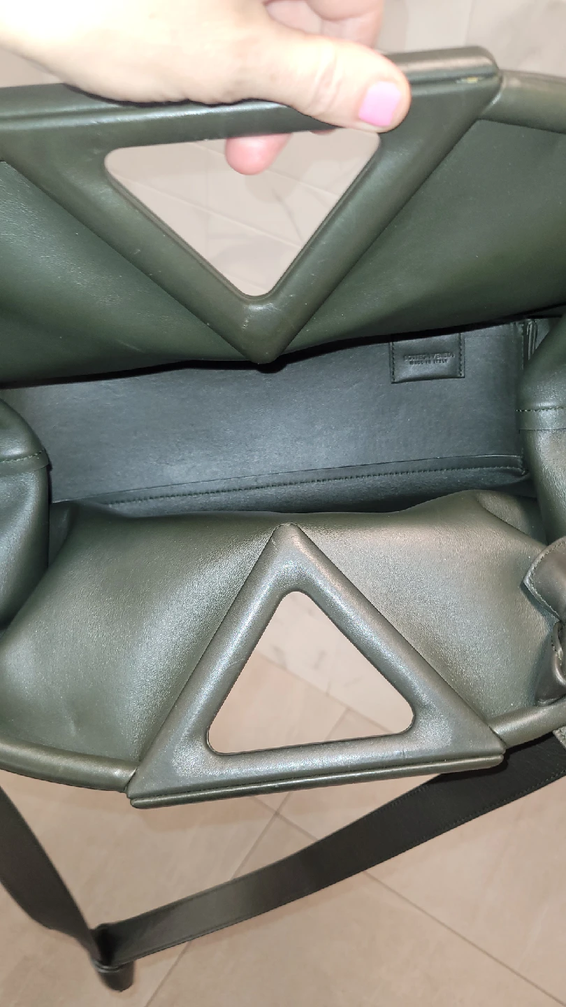 Authentic Bottega Veneta triangle bag - photo 3