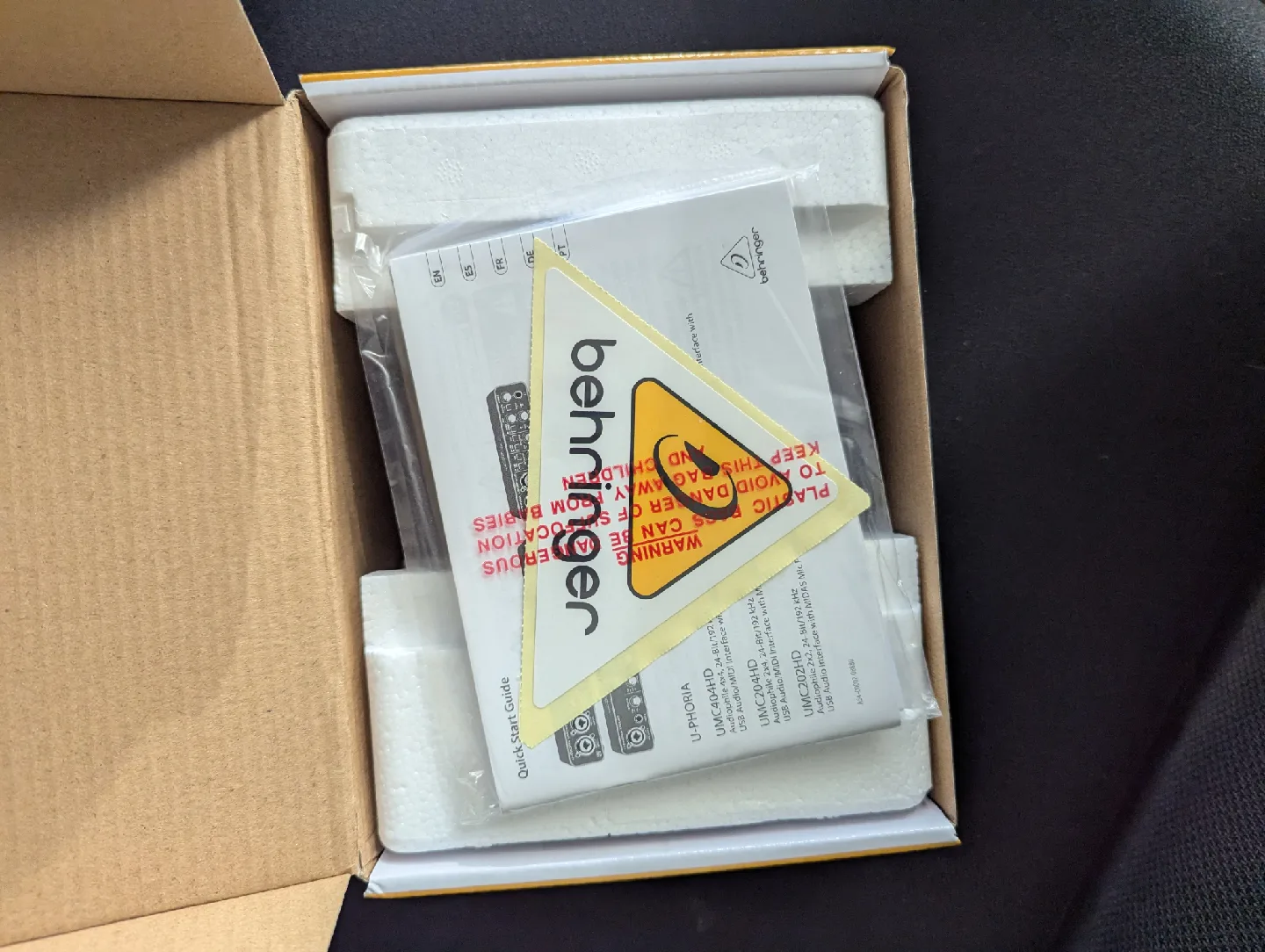 Behringer U-PHORIA UM2 Audio Interface - Like New! image indicator(2)