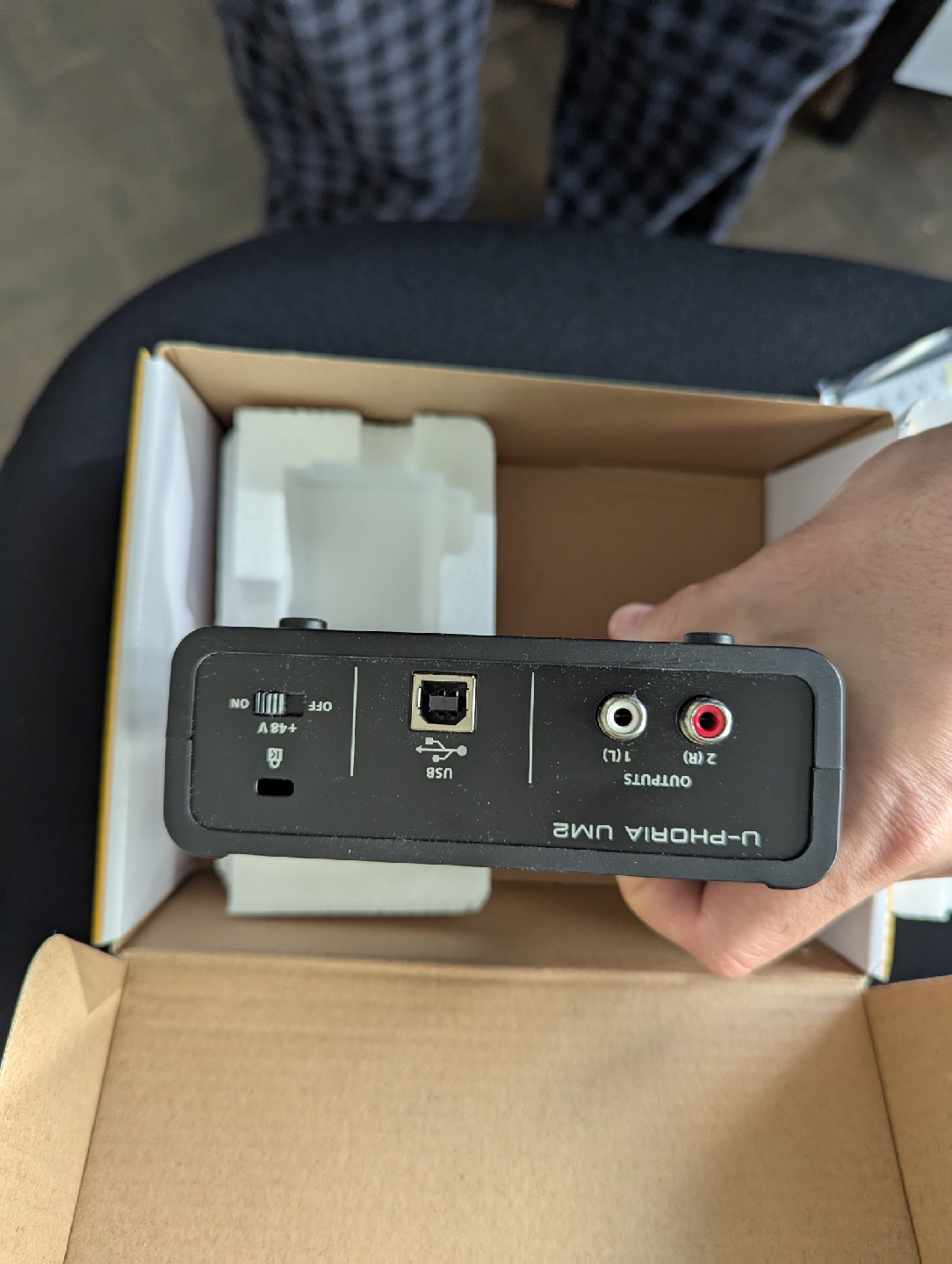 Behringer U-PHORIA UM2 Audio Interface - Like New! - photo 3