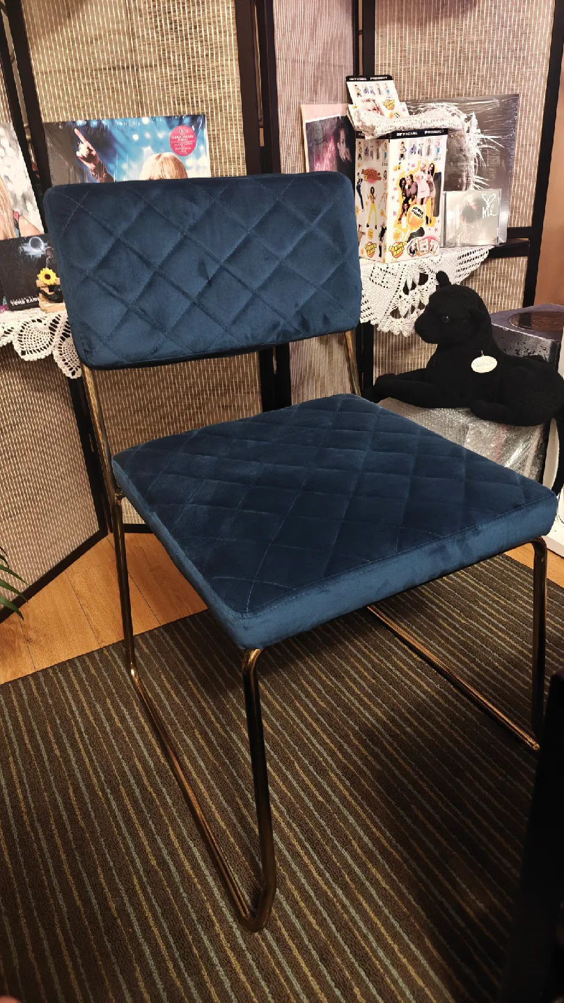 2 Navy Blue Velvet Quilted Accent Chairs image indicator(2)