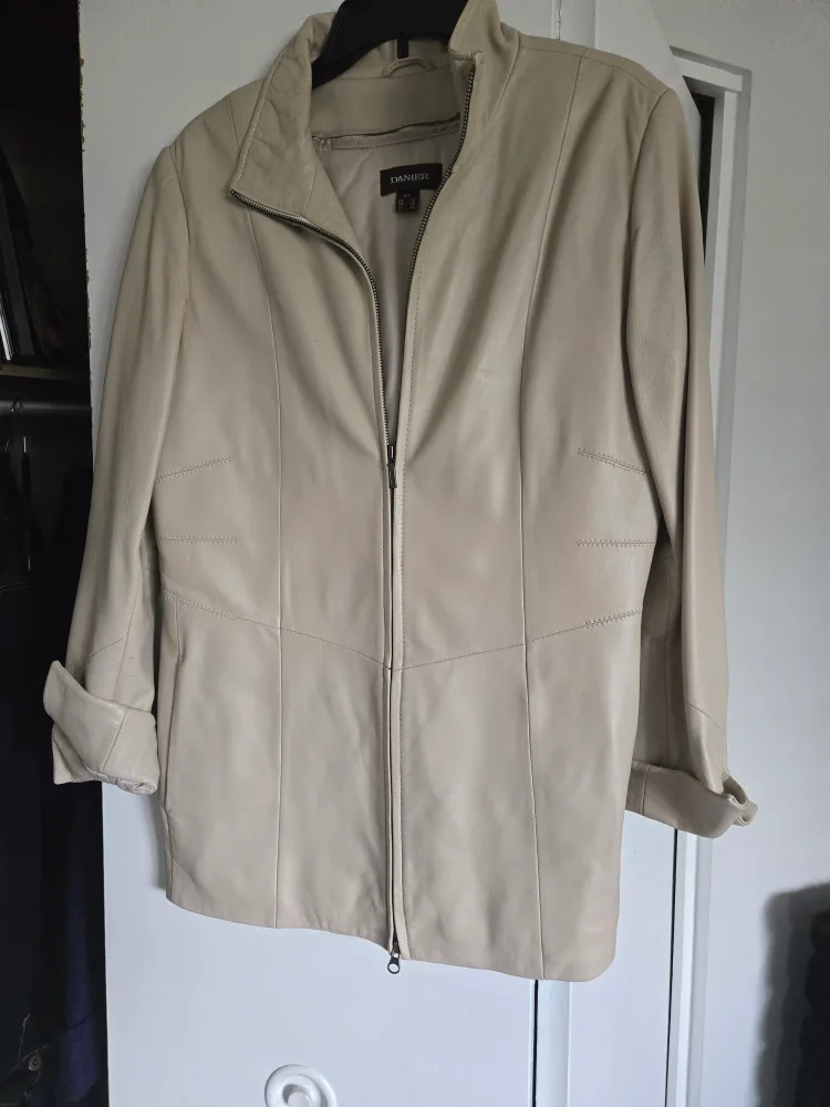 Danier Leather Jacket - Size Unknown image indicator(3)