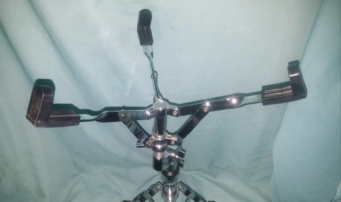 Heavy Duty Rock Snare Drum Stand Good Condition image indicator(3)