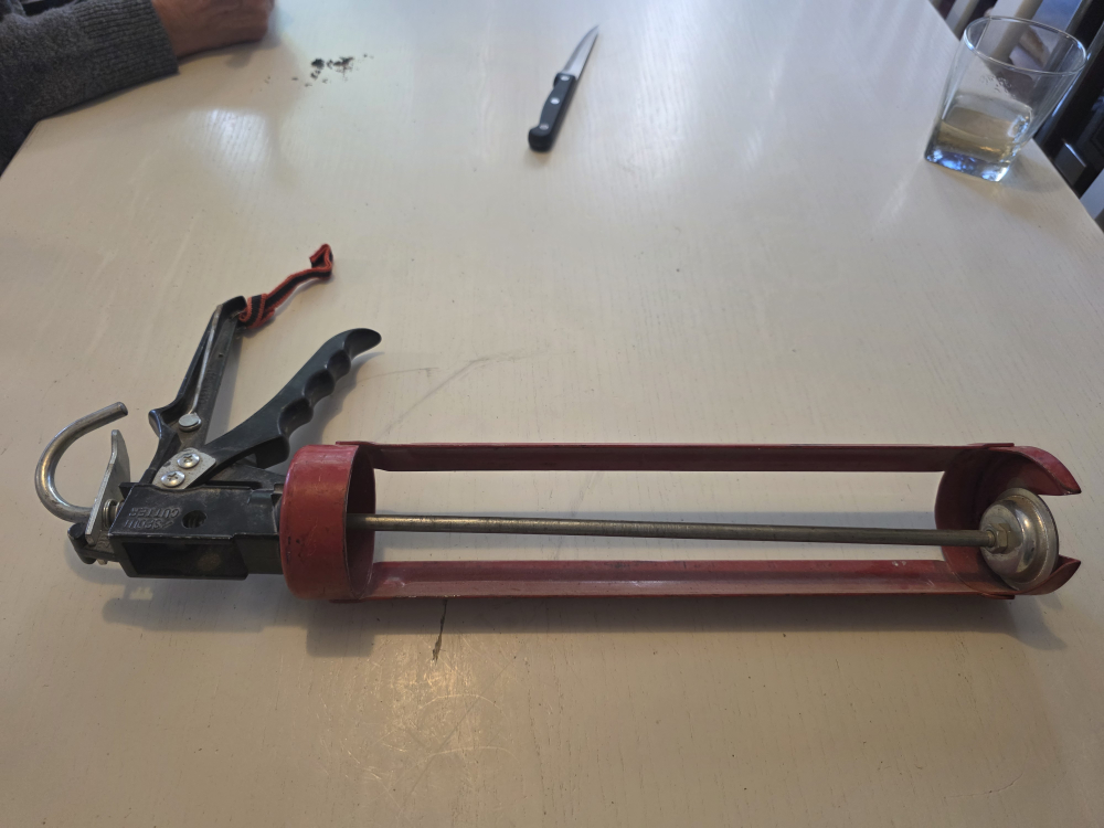 Red Caulking Gun - photo 4