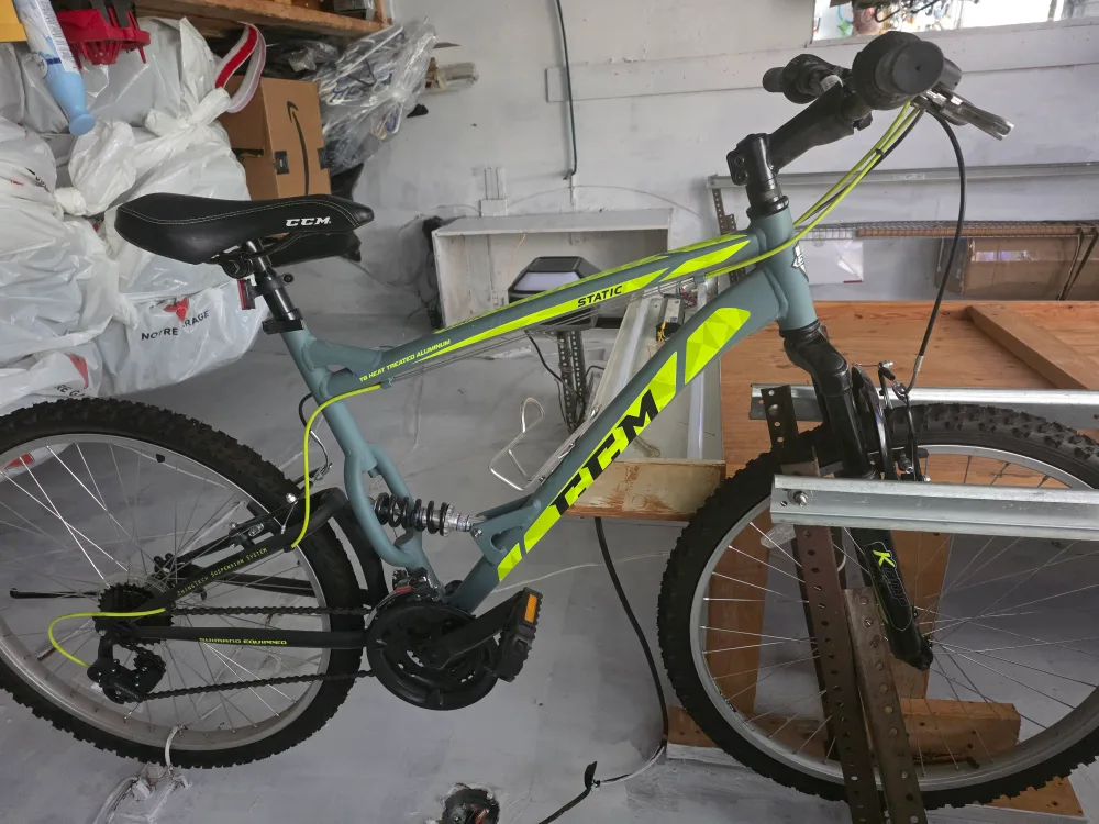 BRAND NEW CCM Static Mountain Bike image indicator(2)