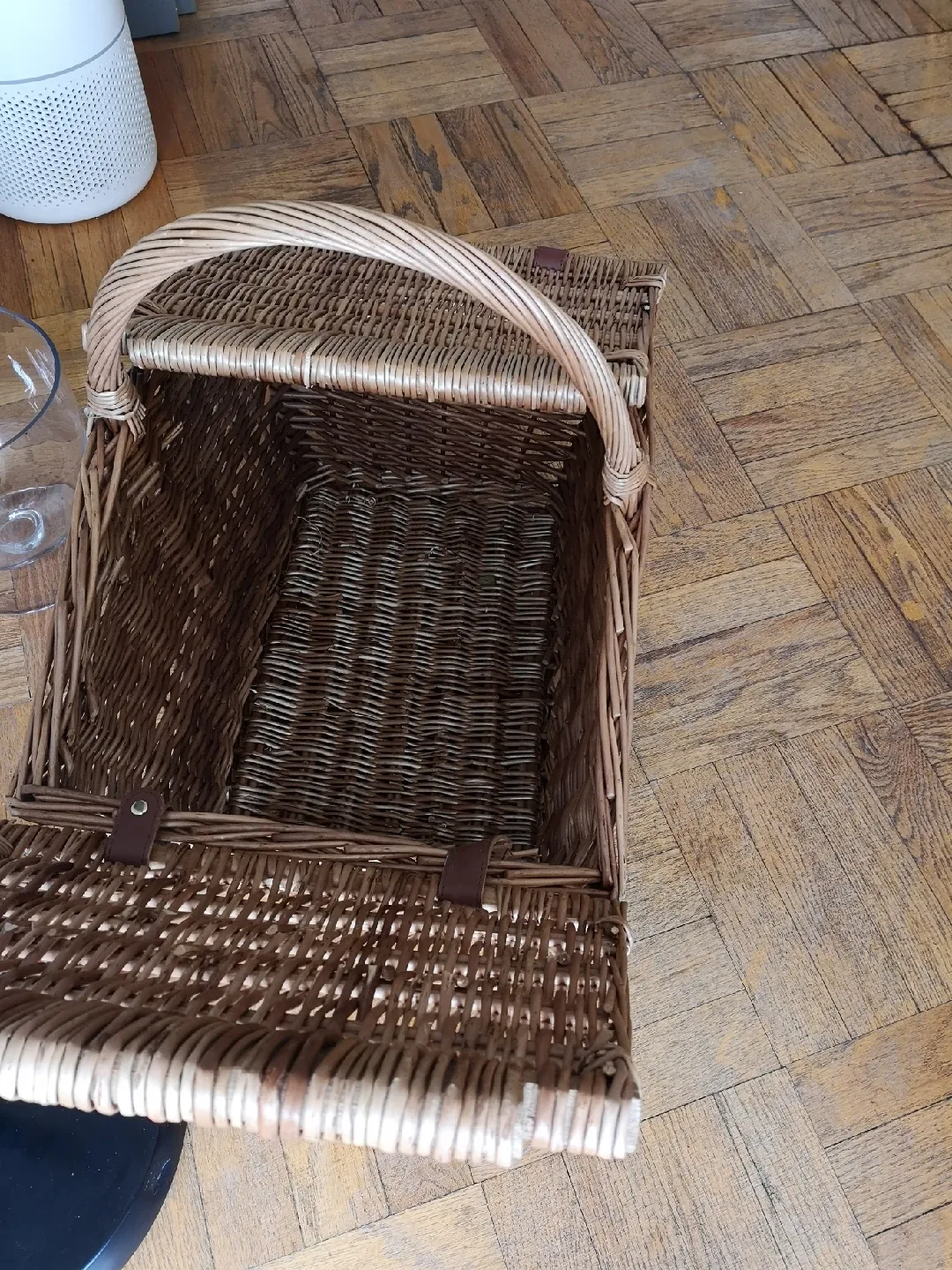 Fortnum & Mason Wicker Picnic Basket image indicator(4)