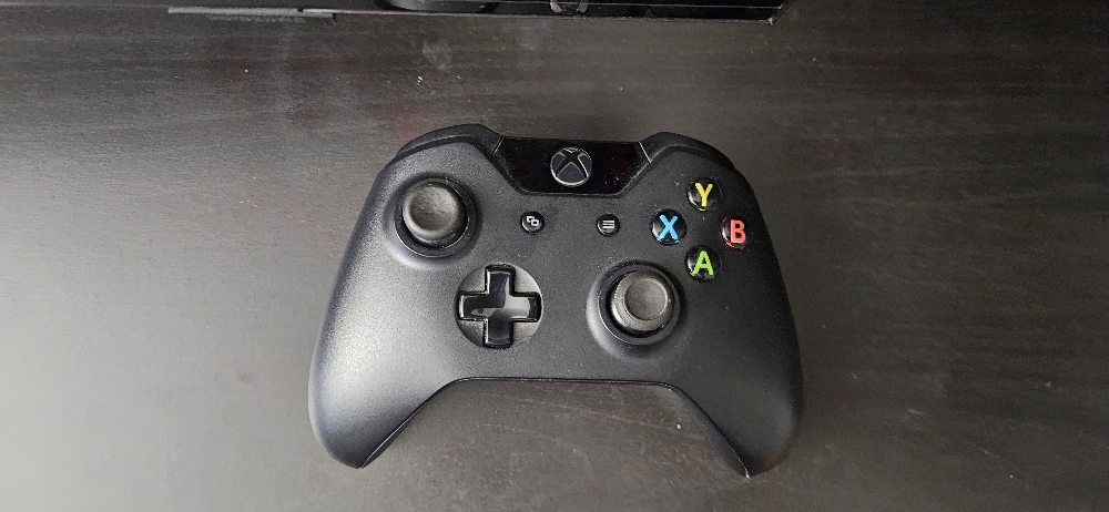Xbox One S Console, Controller + Games🧡 - photo 3